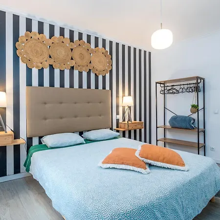 Renov Nov24 Clerigos Premium With Self Check In Apartment Porto Exterior photo
