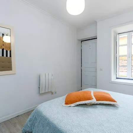 Renov Nov24 Clerigos Premium With Self Check In Apartment Porto Exterior photo