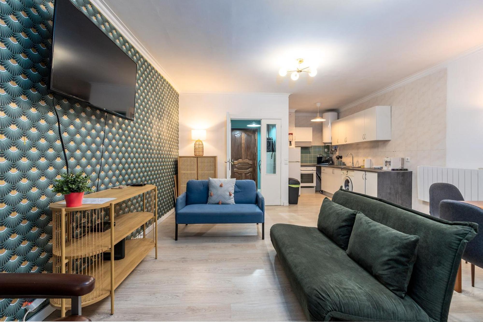 Renov Nov24 Clerigos Premium With Self Check In Apartment Porto